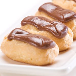 Chocolate Mini Eclair (Caterer Pack)