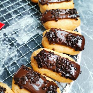 Poppies Mini Eclairs Dark Chocolate